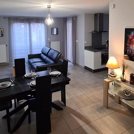 Appartement De Standing Au Centre De シャシウ エクステリア 写真