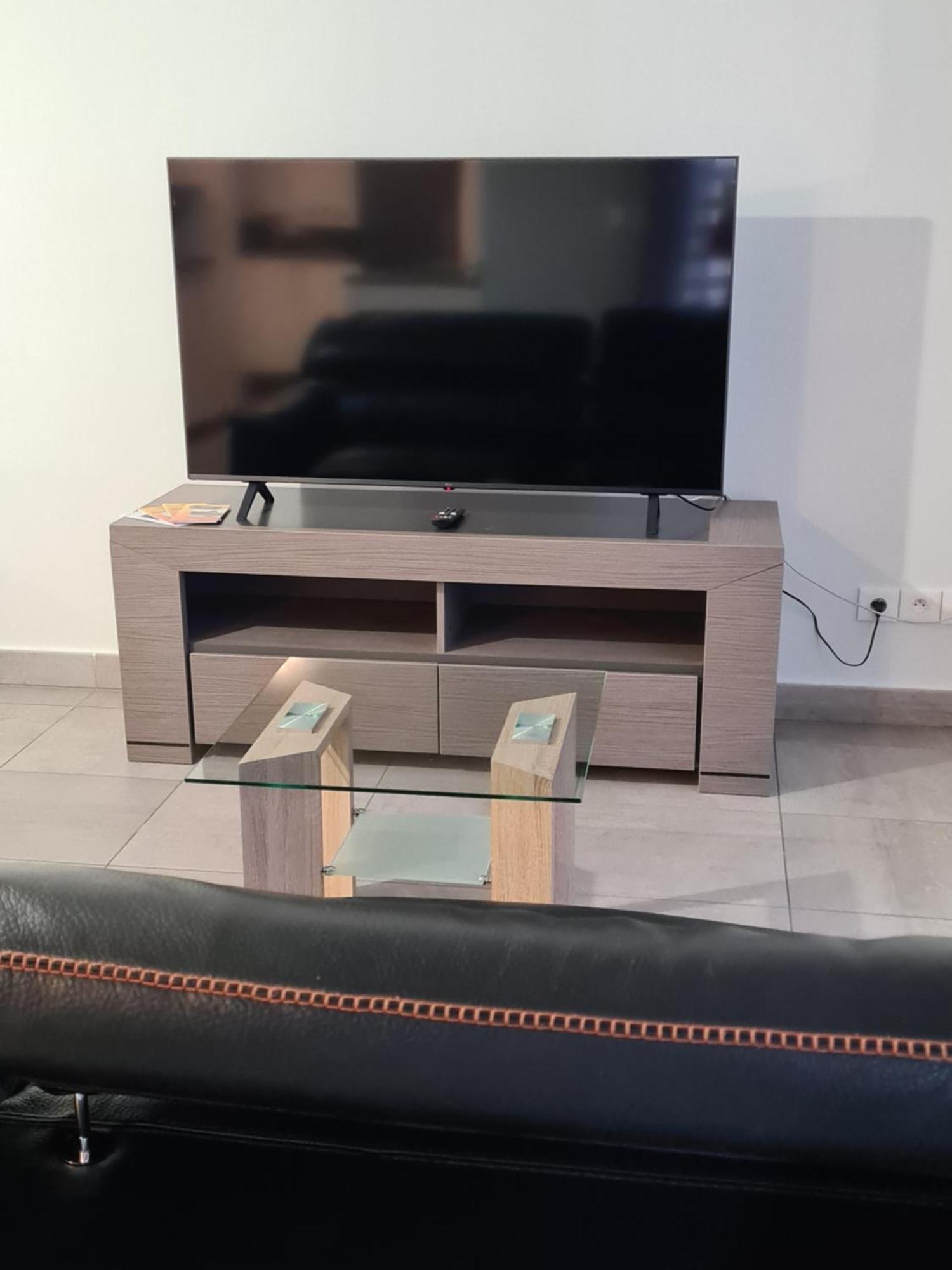 Appartement De Standing Au Centre De シャシウ エクステリア 写真