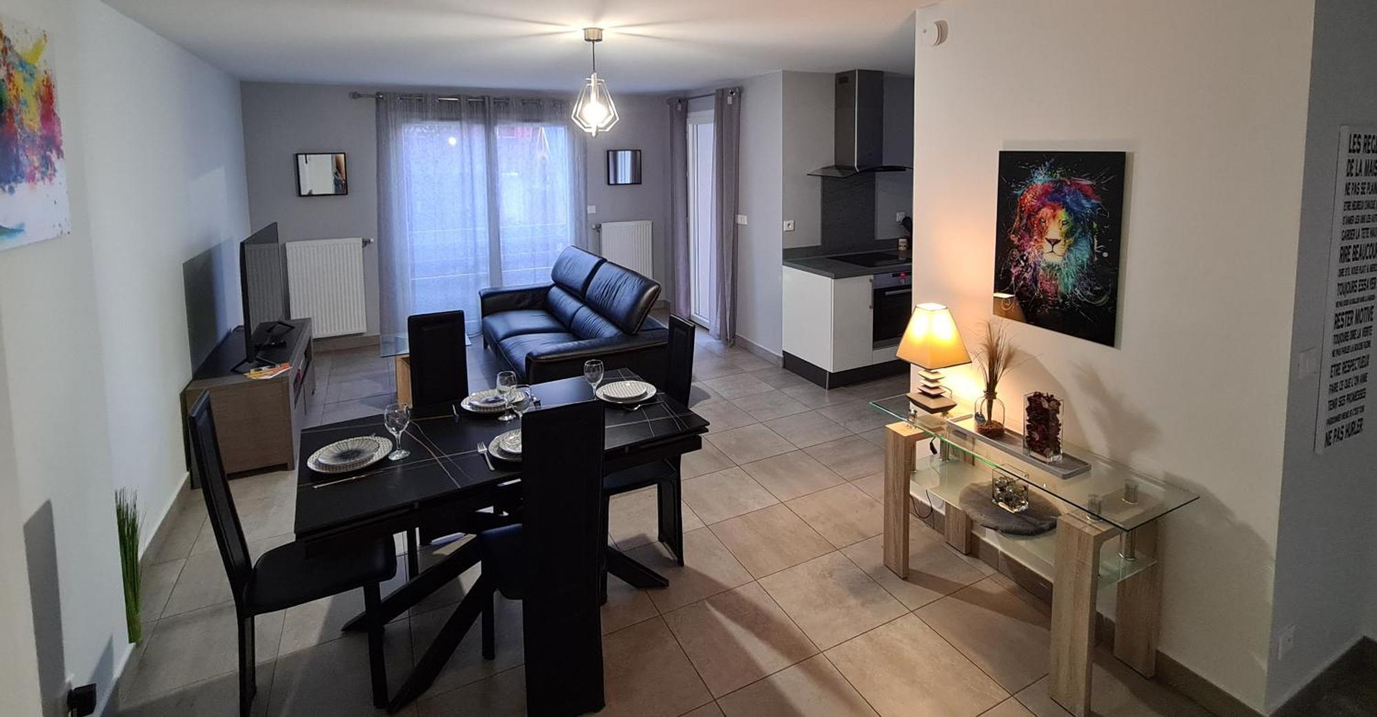 Appartement De Standing Au Centre De シャシウ エクステリア 写真
