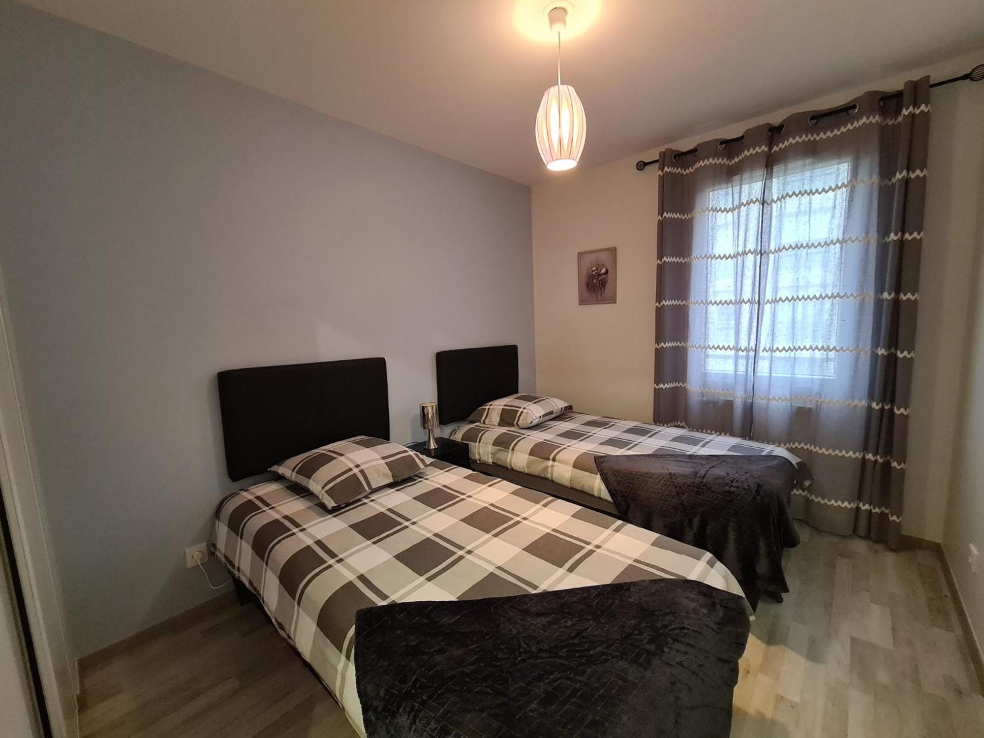 Appartement De Standing Au Centre De シャシウ エクステリア 写真